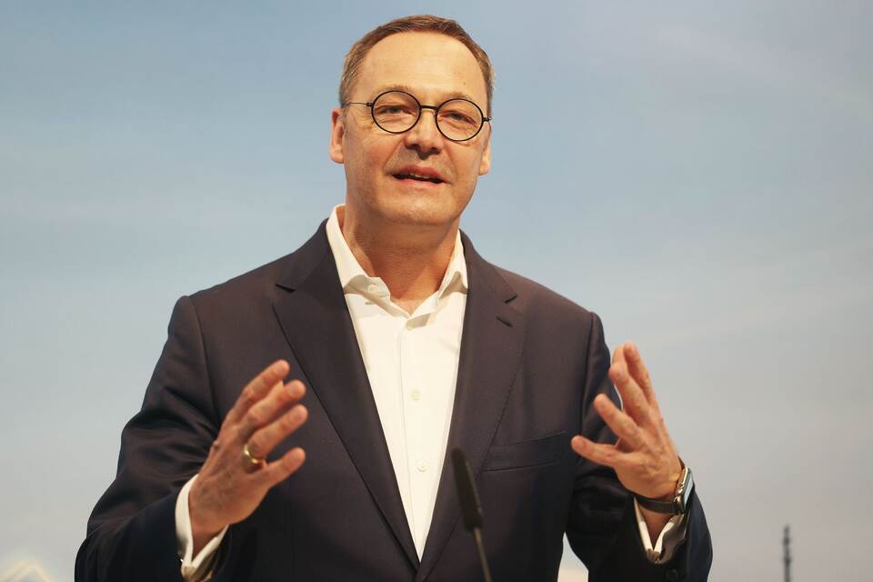 Bernhard Osburg Bernhard Osburg