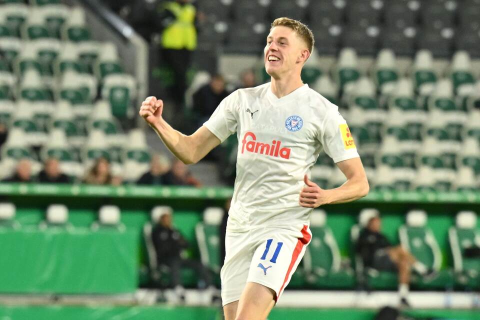 VfL Wolfsburg - Holstein Kiel VfL Wolfsburg - Holstein Kiel