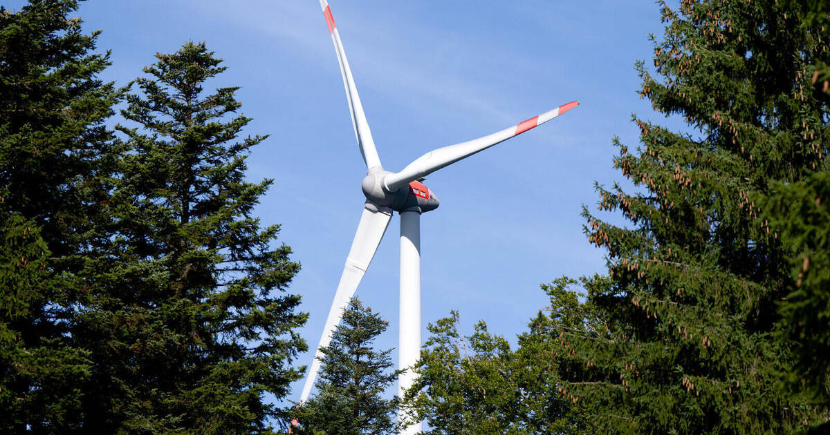 Dispute over wind turbine location between Großglattbach and Serres: ...