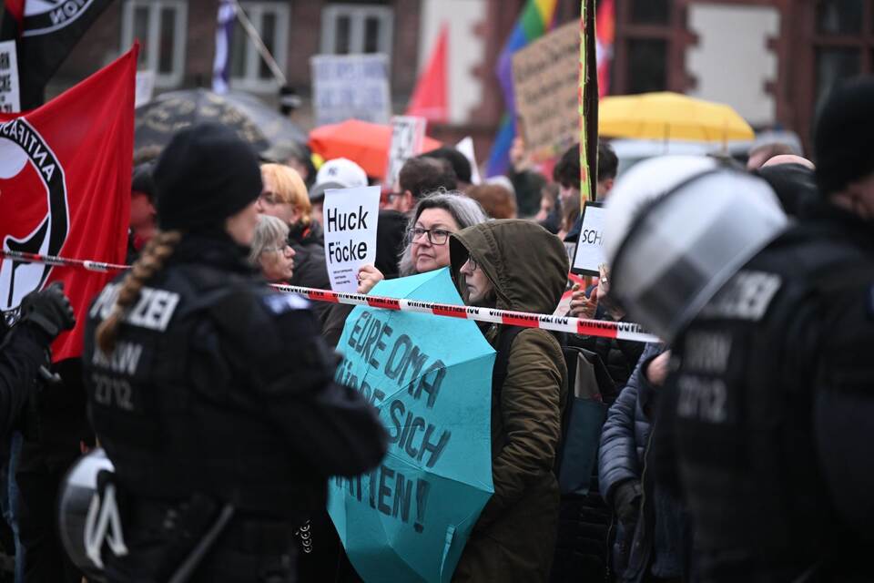 Proteste gegen Höcke-Rede