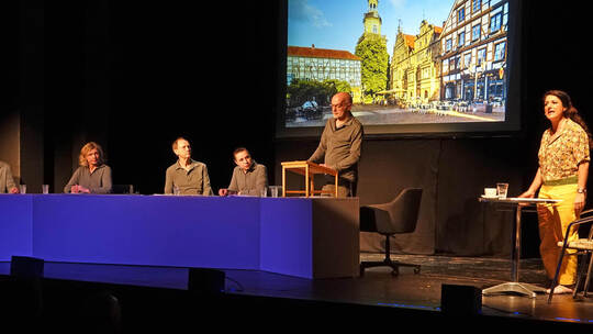 Rechtsextremes Gedankengut wurde im Kulturhaus einer türkischen Integrationsgeschichte gegenübergestellt.