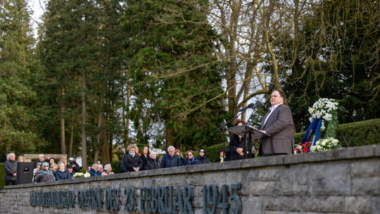 Gedenken Hauptfriedhof Bombenangriff