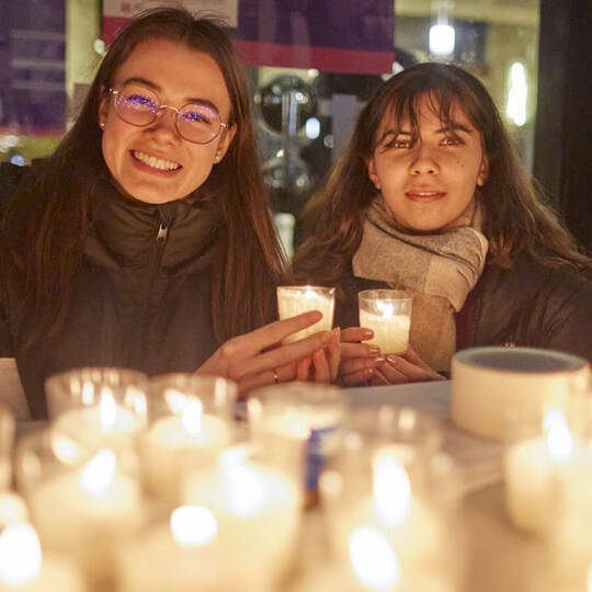 Pforzheimer Gedenktag 23.Februar. Lichtermeer Marktplatz