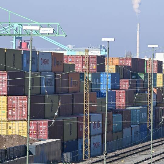 Umschlagbahnhof Logistik und Export