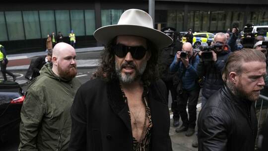 Russell Brand vor Gericht Russell Brand vor Gericht