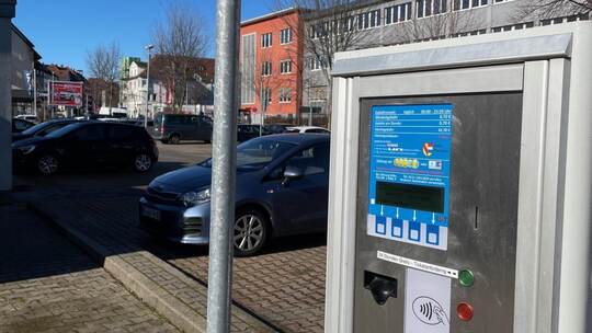Sorgt noch etwas für Irritationen: der neue Parkautomat auf dem ehemaligen Lidl-Parkplatz an der Hohenzollernstraße 11.