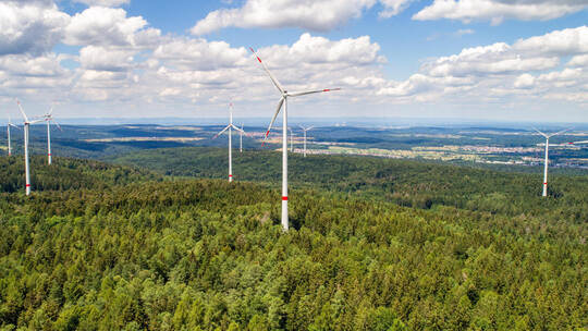 In Straubenhardt steht einer der wenigen aktuellen Windparks in der Region Nordschwarzwald. Derzeit wird über weitere mögliche S