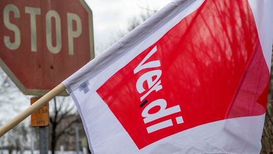 Ganztägige Warnstreiks im ÖPNV Ganztägige Warnstreiks im ÖPNV