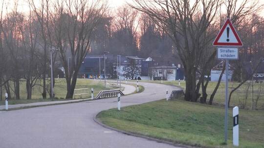 Die Sanierung der Pfinzweiler Straße muss warten. Roller