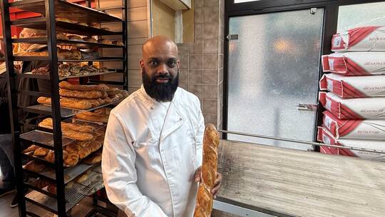 Kleiner Stadtteil-Bäcker gewinnt Pariser Baguette-Wettstreit