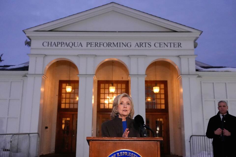 Epstein-Affäre - Clintons vor Untersuchungsausschuss