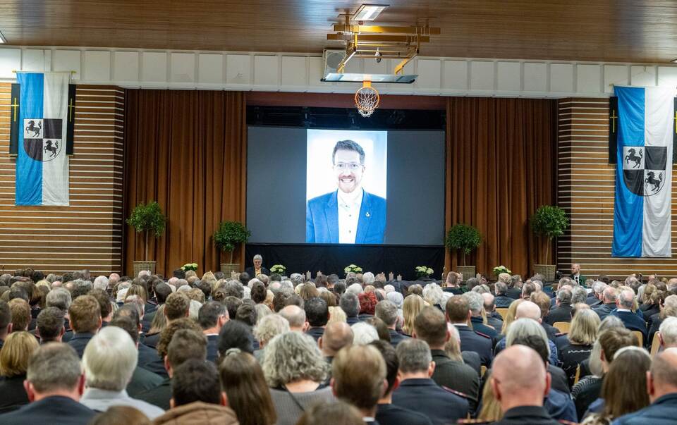 Trauerfeier für gestorbenen Bürgermeister