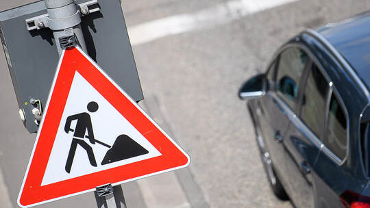 Rund 2,2 Millionen Euro für Straßensanierungen hat der Landkreis Calw in den Etat für 2026 eingestellt – doppelt so viel wie gep Straßenbau