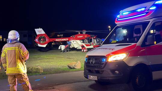 Kleinkind stürzt aus Fenster