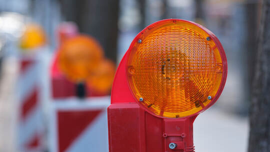 Warnleuchte an eineer Baustelle