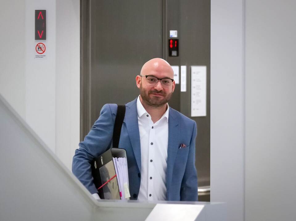 Brandenburger SPD und CDU stellen Koalitionsvertrag vor Brandenburger SPD und CDU stellen Koalitionsvertrag vor