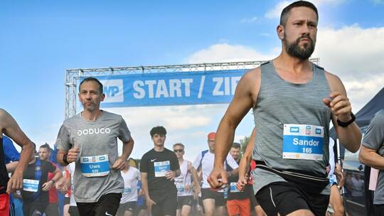 Wo gehts denn lang? Die Teilnehmer des CityLaufs müssen sich in diesem Jahr neu orientieren. Archivfoto: Peter Hennrich