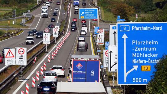 Ausbau der A8 bei Pforzheim Ausbau der A8 bei Pforzheim