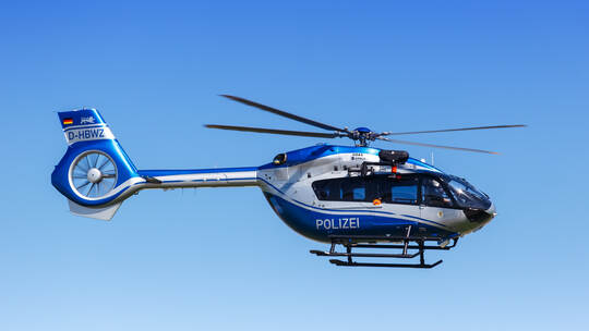 Polizei Hubschrauber Helikopter Eurocopter H145 Flughafen Stuttgart