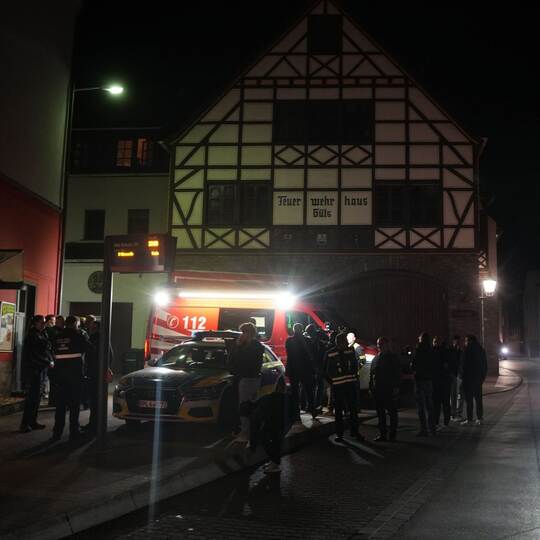 Lichtspektakel - Teile eines Meteoriten beschädigen Häuser