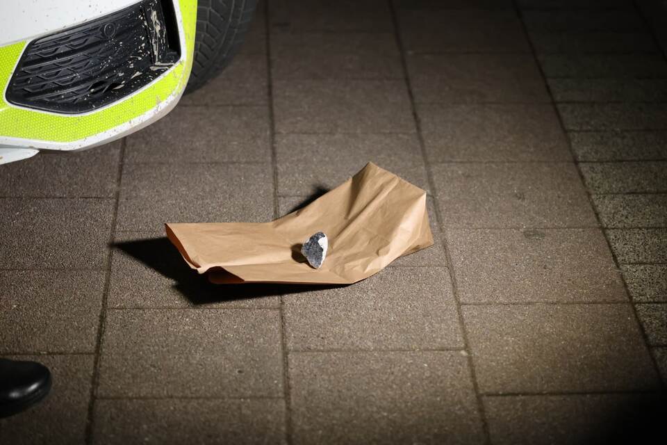 Meteorit schlägt in Hausdach ein