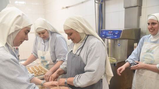 Rebellische Nonnen werden in Spanien aus Kloster vertrieben