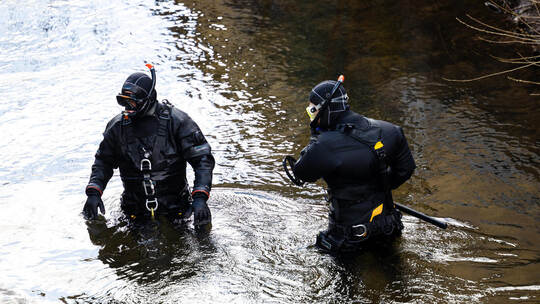 Neuenbürg Polizeitaucher Enz