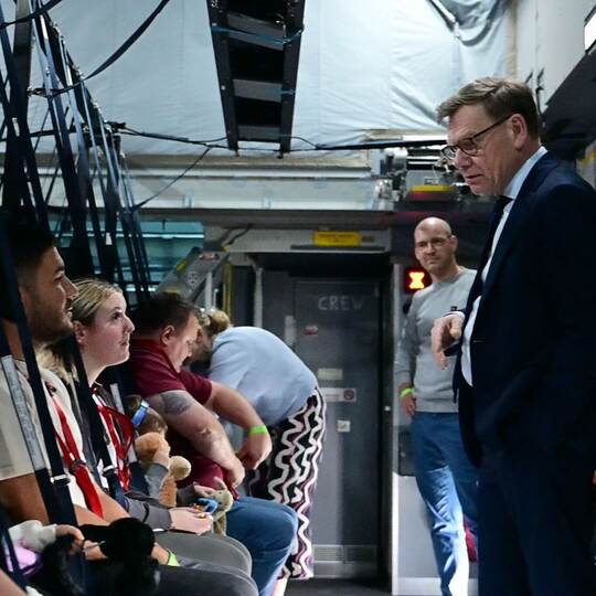 Außenminister Wadephul in Katar - Deutsche Reisende