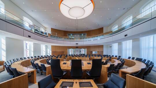 Blick in den Landtag von Rheinland-Plfaz