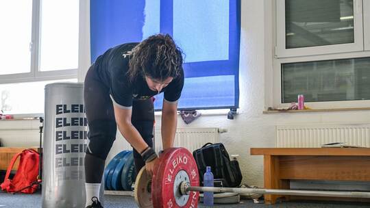 Deutsch-iranische Gewichtheberin Yekta Jamali