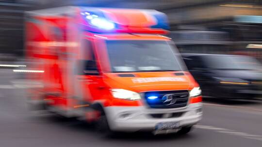 Krankenwagen im Einsatz Krankenwagen im Einsatz