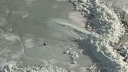 Camper geraten auf zugefrorenem bottnischen Meerbusen in Not