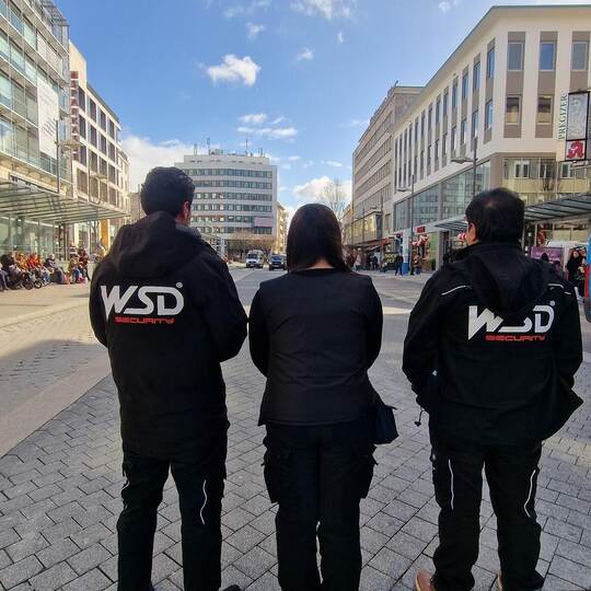 Zedran, Suheida und Mustaqueem wollen keine Fotos ihrer Gesichter oder ihre vollen Namen in der Zeitung sehen. Zwei Tage nach de