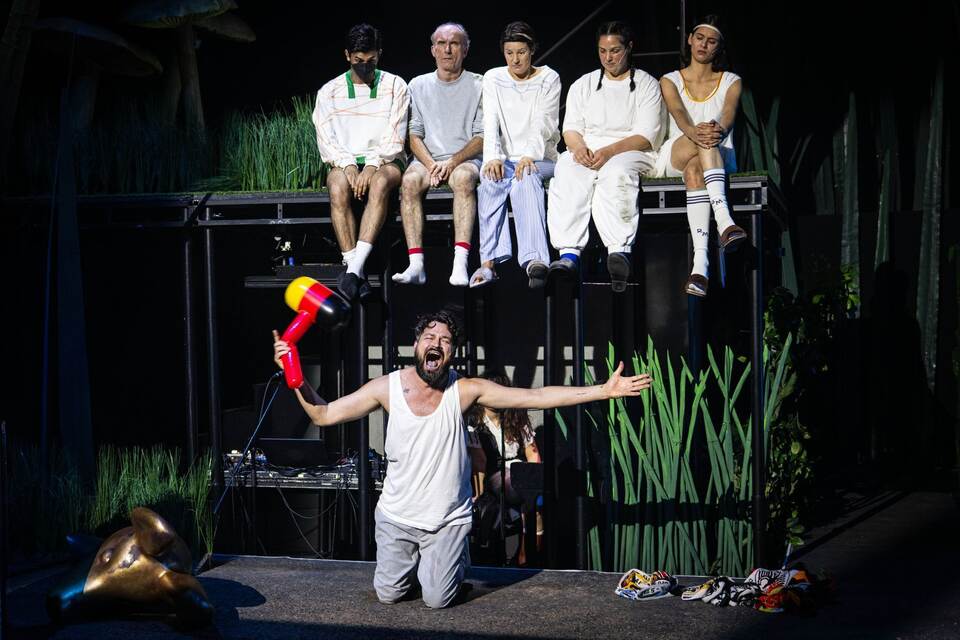 Theater Bremen - Der Zauberer von Öz – Eine Fußballtragödie"