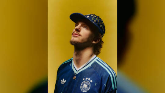 adidas präsentiert das neue DFB-Auswärtstrikot