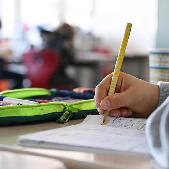 Nicht rennen, nicht hüpfen – sonst droht Lebensgefahr: Nach einer komplizierten Herz-OP hätte eine Erstklässlerin aus Pforzheim Grundschule