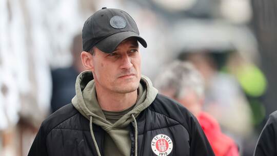 Trainer Alexander Blessin vom FC St. Pauli