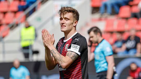 Dennis Eckert Ayensa Dennis Eckert Ayensa