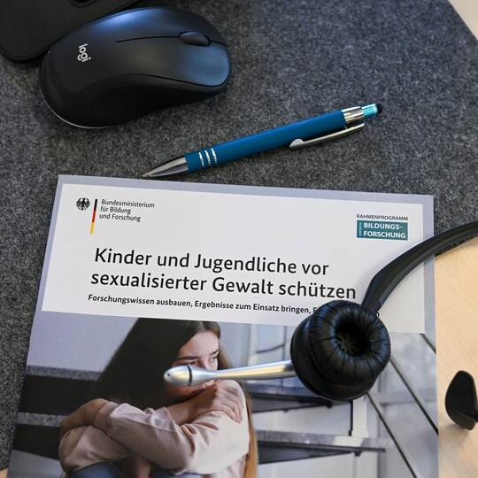 Hilfe-Telefon Sexueller Missbrauch