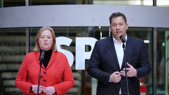 Gremiensitzungen und Statements der Bundesparteien