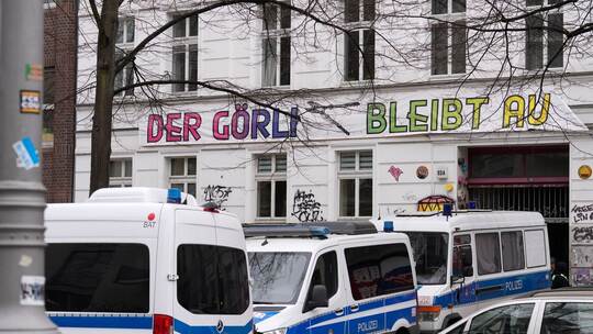 Razzia nach Anschlag auf Strommasten im September in Berlin