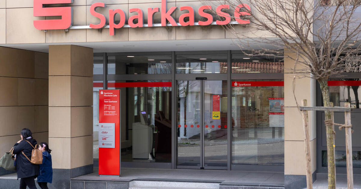 Zehn Monate nach Explosion: Sparkassen-Filiale in Knittlingen wieder ...