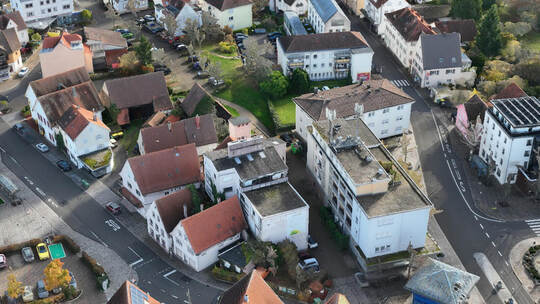 „Herzstück“ der Gemeindeentwicklung: Das Areal um die frühere Großmetzgerei Dittus, von der Haupt- und Baumgartenstraße V-förmig