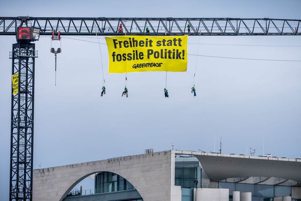Greenpeace-Aktion am Kanzleramt Greenpeace-Aktion am Kanzleramt