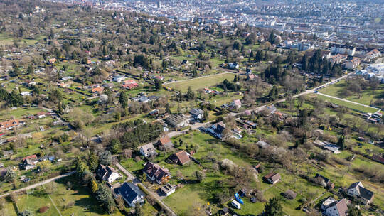 Der Gemeinderat hat beschlossen, prüfen zu lassen, ob auf der letzten möglichen Fläche der Stadt am „Riebergle“ Wohnbauten entst