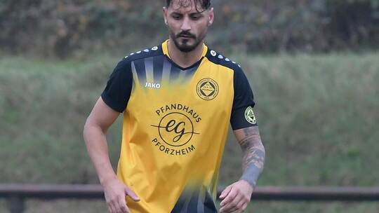 Abwehrchef Bogdan Cristescu soll gegen den Aufsteiger DJK/FC Ziegelhausen-Peterstal die GU-Defensive ordnen. Foto: Michael Ripbe