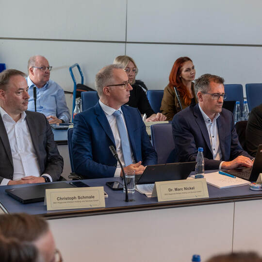 Kreistag Verpflichtung Kliniken