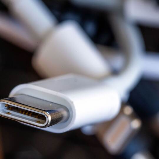 Lachgas, USB-C, Tarife – was ändert sich im April?