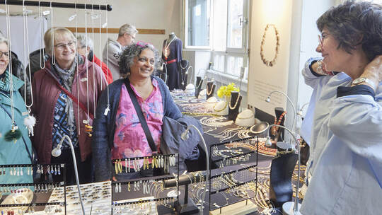 "Das Gelbe vom Ei" kip-Kunsthandwerkermarkt