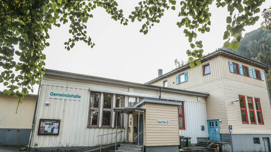 Ein Foto aus dem Jahr 2018. Damals sah die Gemeindehalle noch deutlich besser aus. meyer